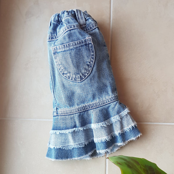 Adorable frilled denim skirt - 2 years (92/94cm)